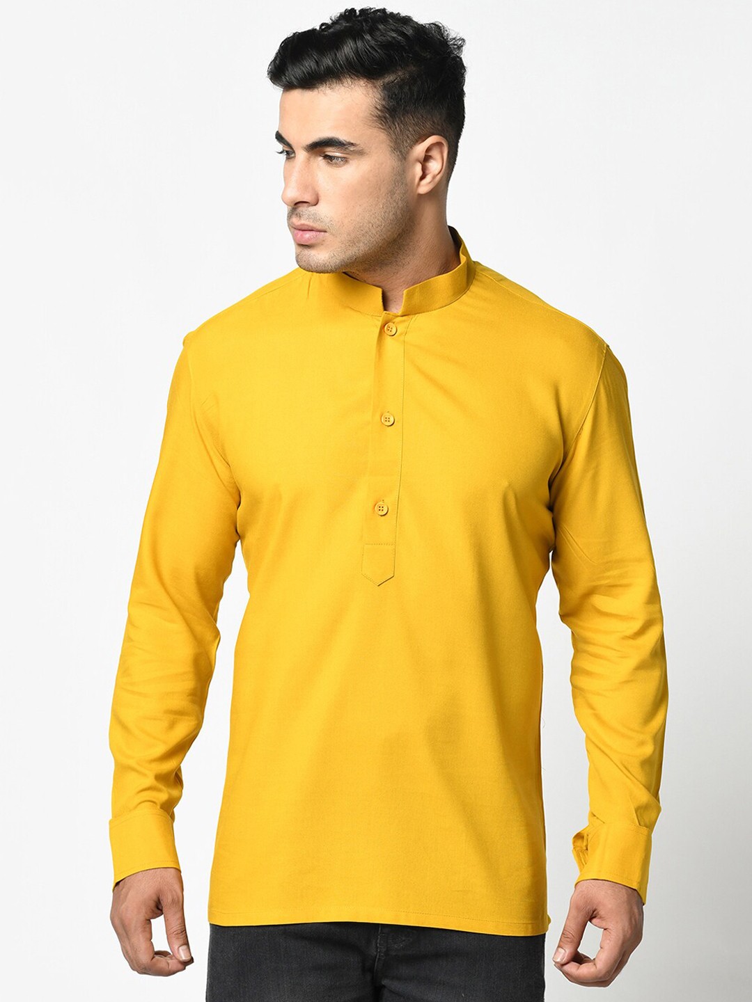 

DEYANN Men Yellow Solid Straight Kurta