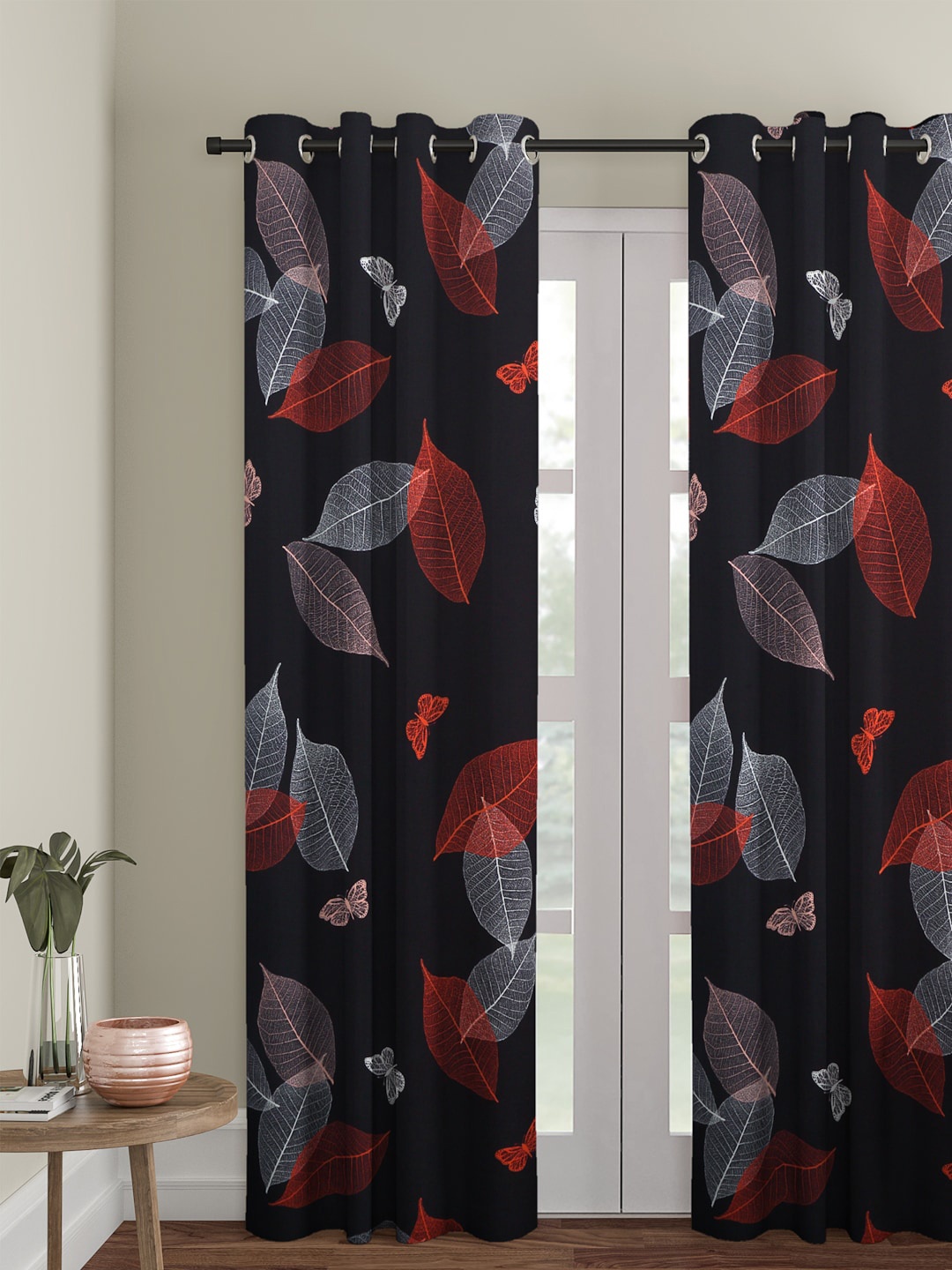 

Cortina Black & Red Set of 2 Digital Printed Long Door Curtains