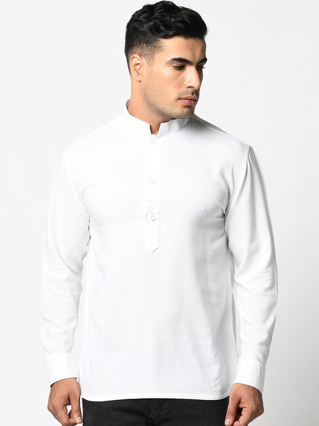 

DEYANN Men White Solid Straight Kurta