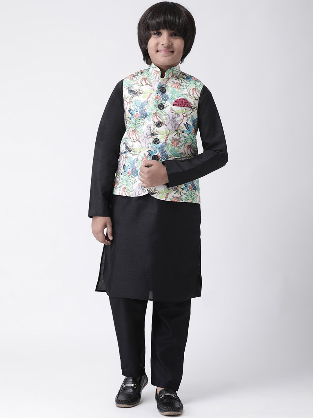 

Hangup Boys Multicoloured Solid Kurta with Pyjamas & Nehru Jacket, Multi