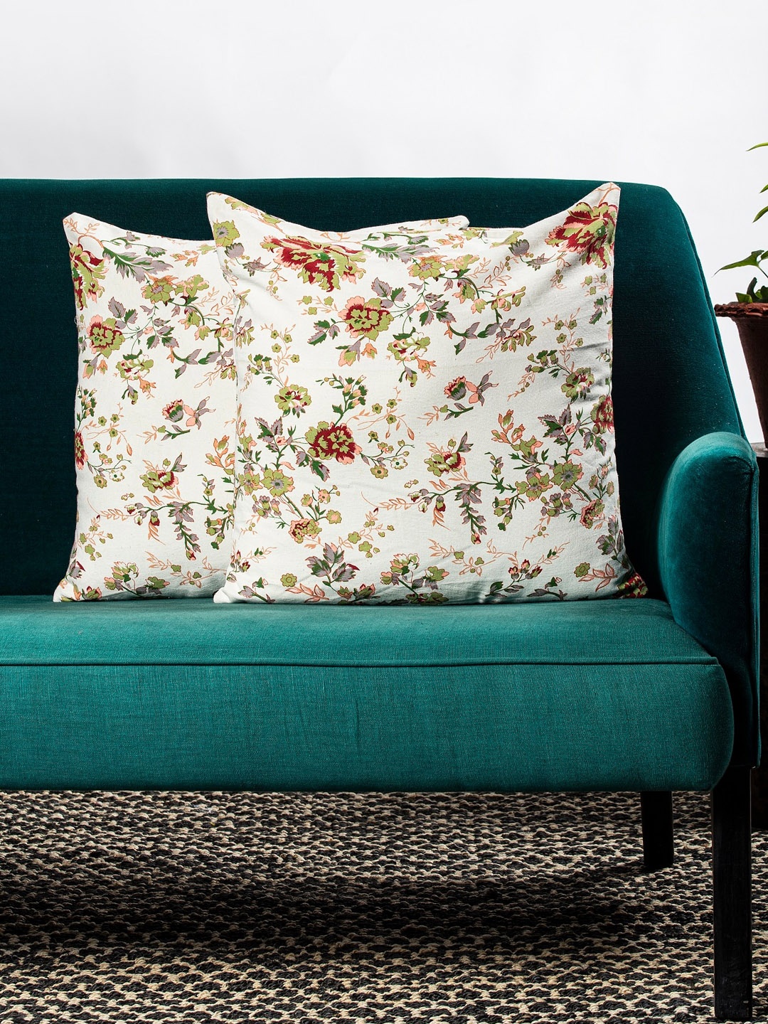 

Contrast Living Off-White & Pink Set of 2 Floral Square Cushion Covers