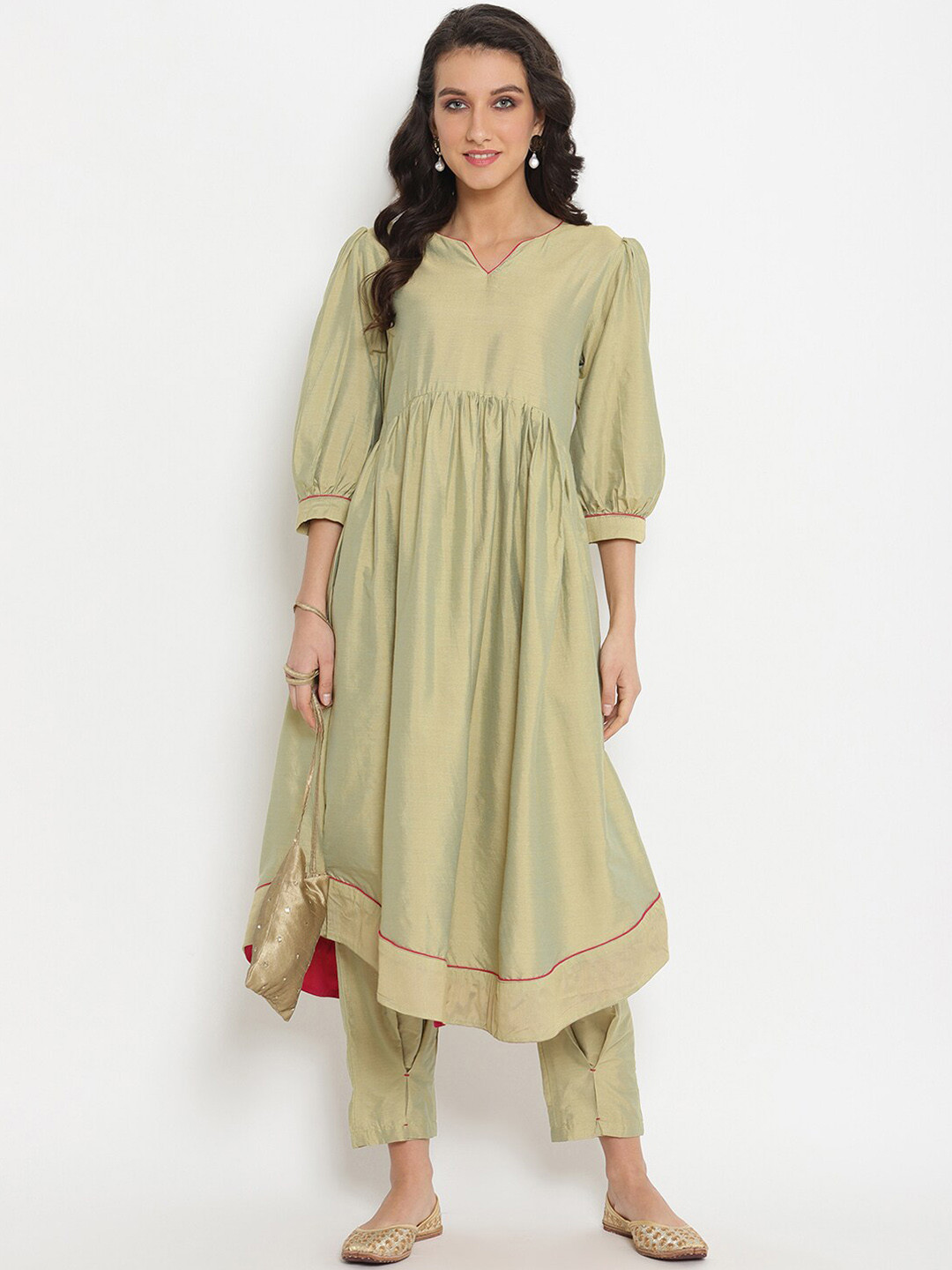 

Abhishti Women Green Solid Anarkali Kurta