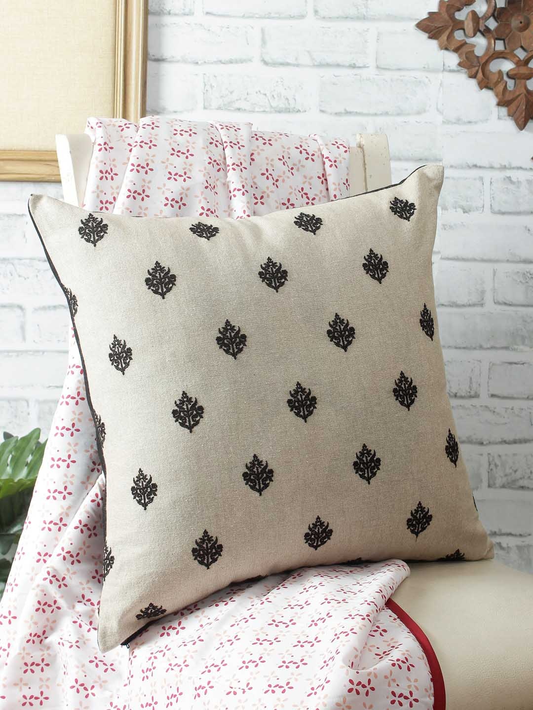 

REME Beige & Black Set of Single Ethnic Motifs Square Cushion Covers