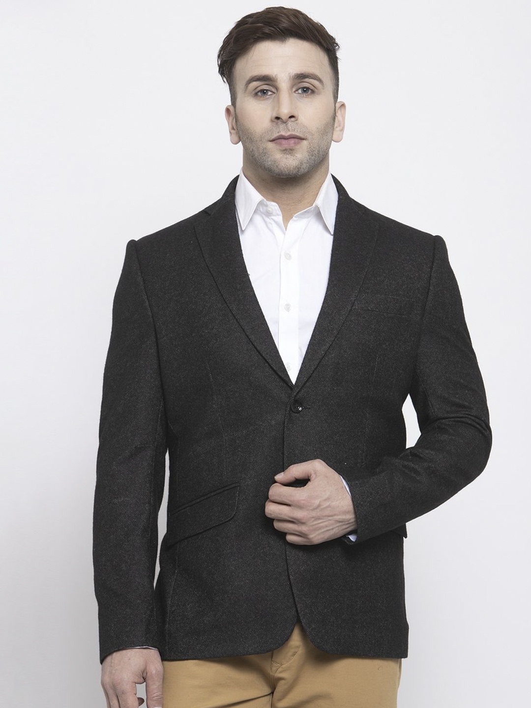

Wintage Men Black Solid Tailored-Fit Single-Breasted Woolen Blazer