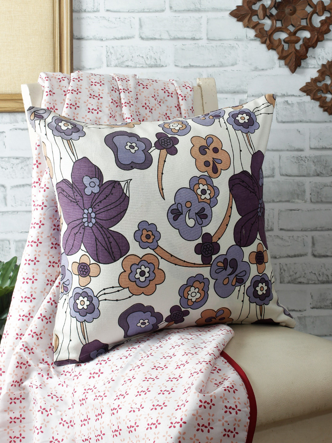 

REME Off-White & Purple Set of Single Floral Organic Cotton Square Cushion Covers