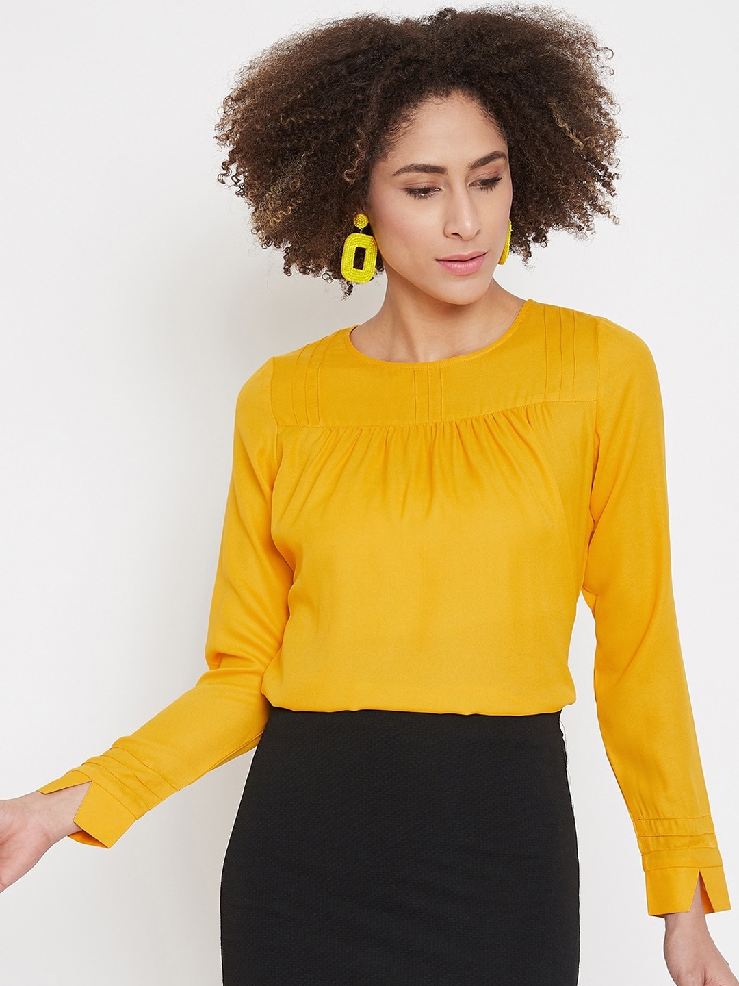 

La Zoire Women Yellow Solid Top