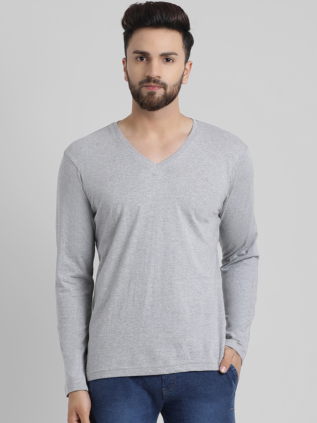 

GRACIT Men Grey Solid V-Neck T-shirt