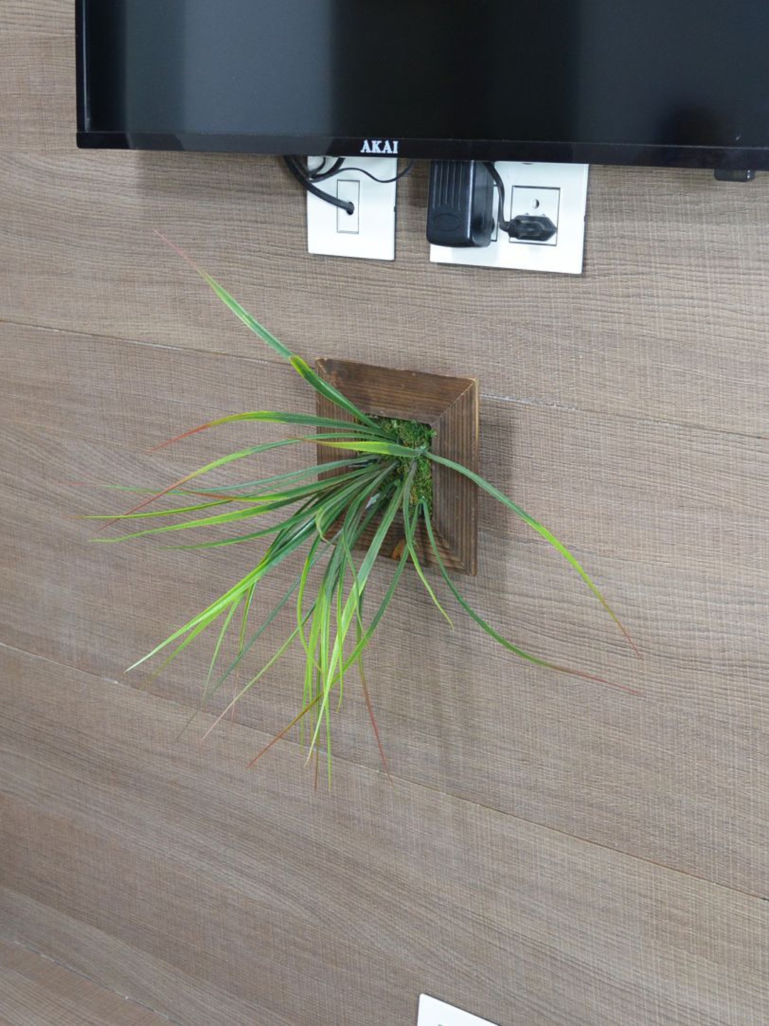 

fancy mart Green & Brown Artificial Wall Lemon Grass Plant With Hanging Panel