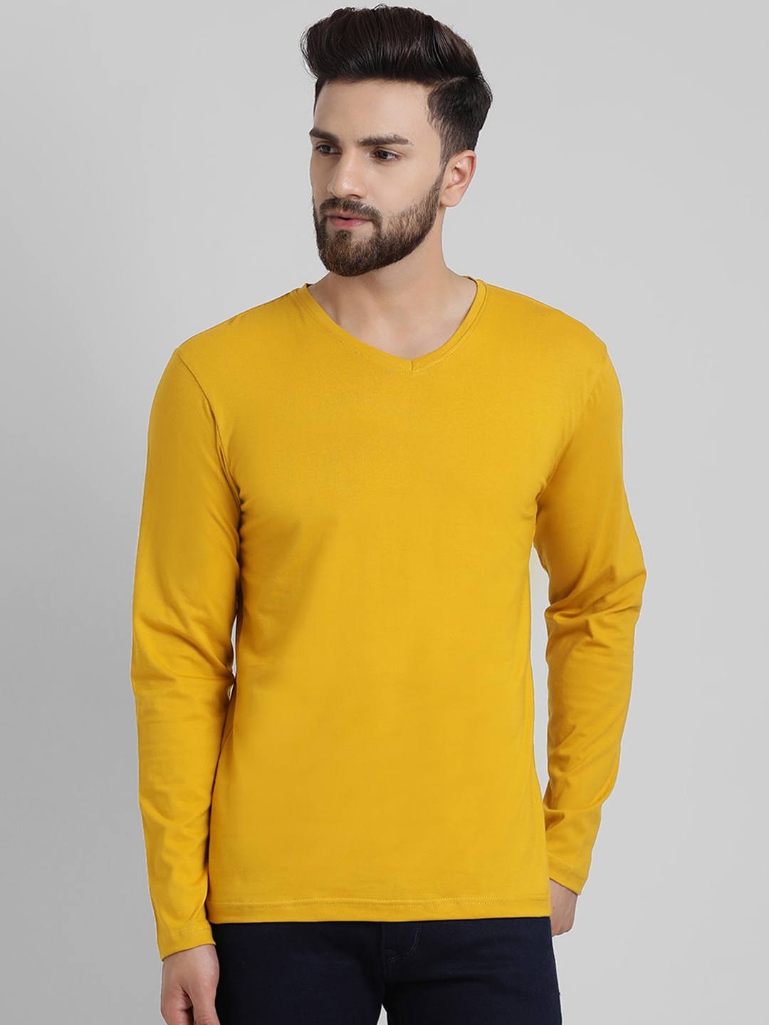 

GRACIT Men Yellow Solid V-Neck Cotton T-shirt