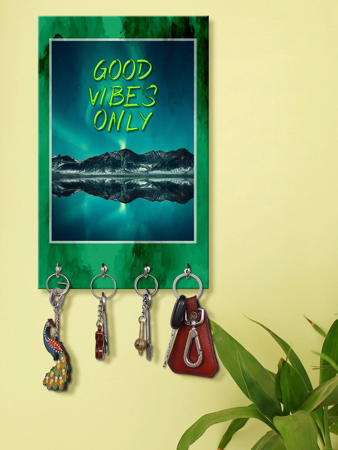 999Store Green & Blue Good Vibes Only Printed Key Holder