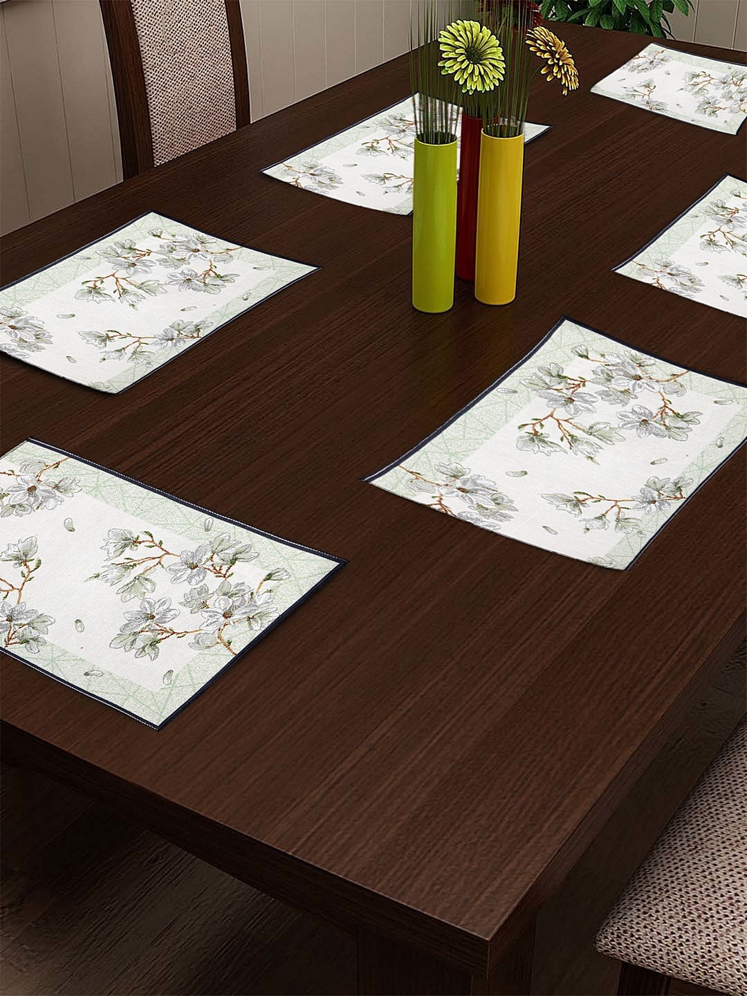 

KLOTTHE Set Of 6 Beige & Green Floral Woven Dining Table Mats