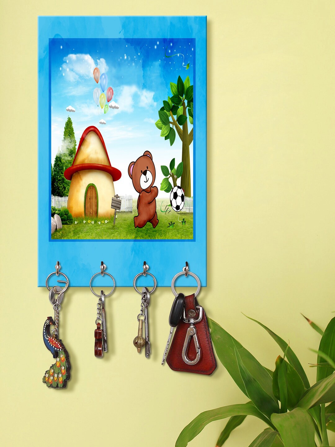 999Store Blue & Green Bear To Play Football Printed Key Holder With 4 Hooks