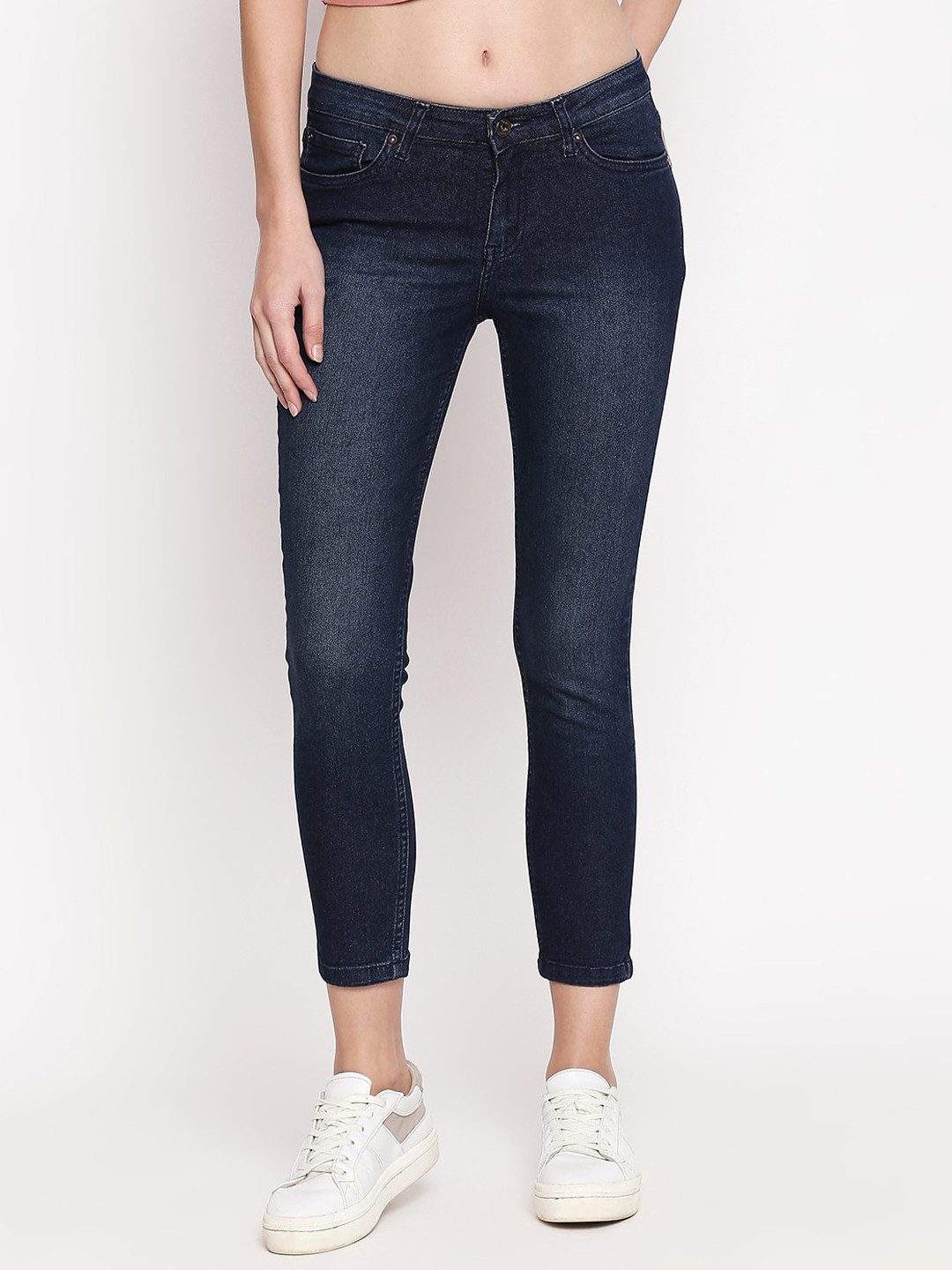 

People Women Navy Blue Slim Fit Mid-Rise Clean Look Jeans