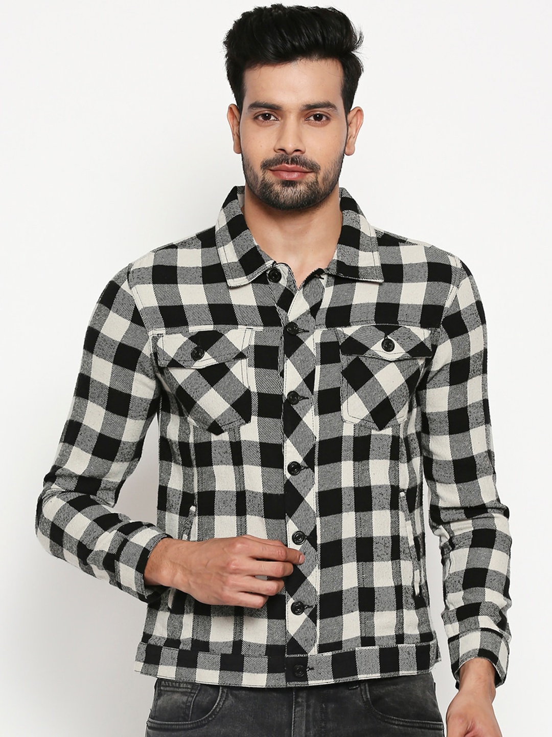 

People Men Black Regular Fit Checked Casual Cotton Shirt