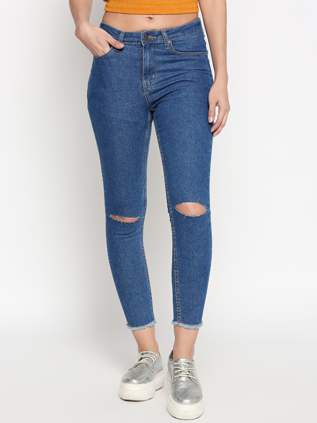 

People Women Blue Skinny Fit Mid-Rise Slash Knee Crop Stretchable Jeans