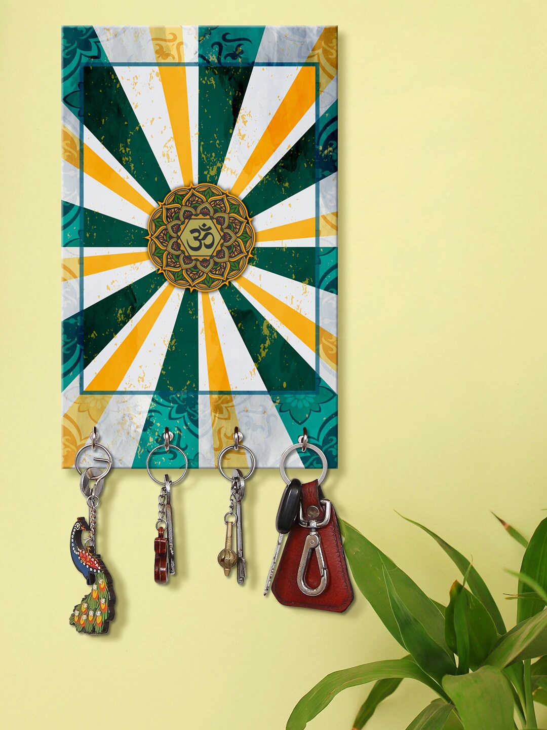 

999Store Green & Yellow OM Pattern Wooden Keyholder