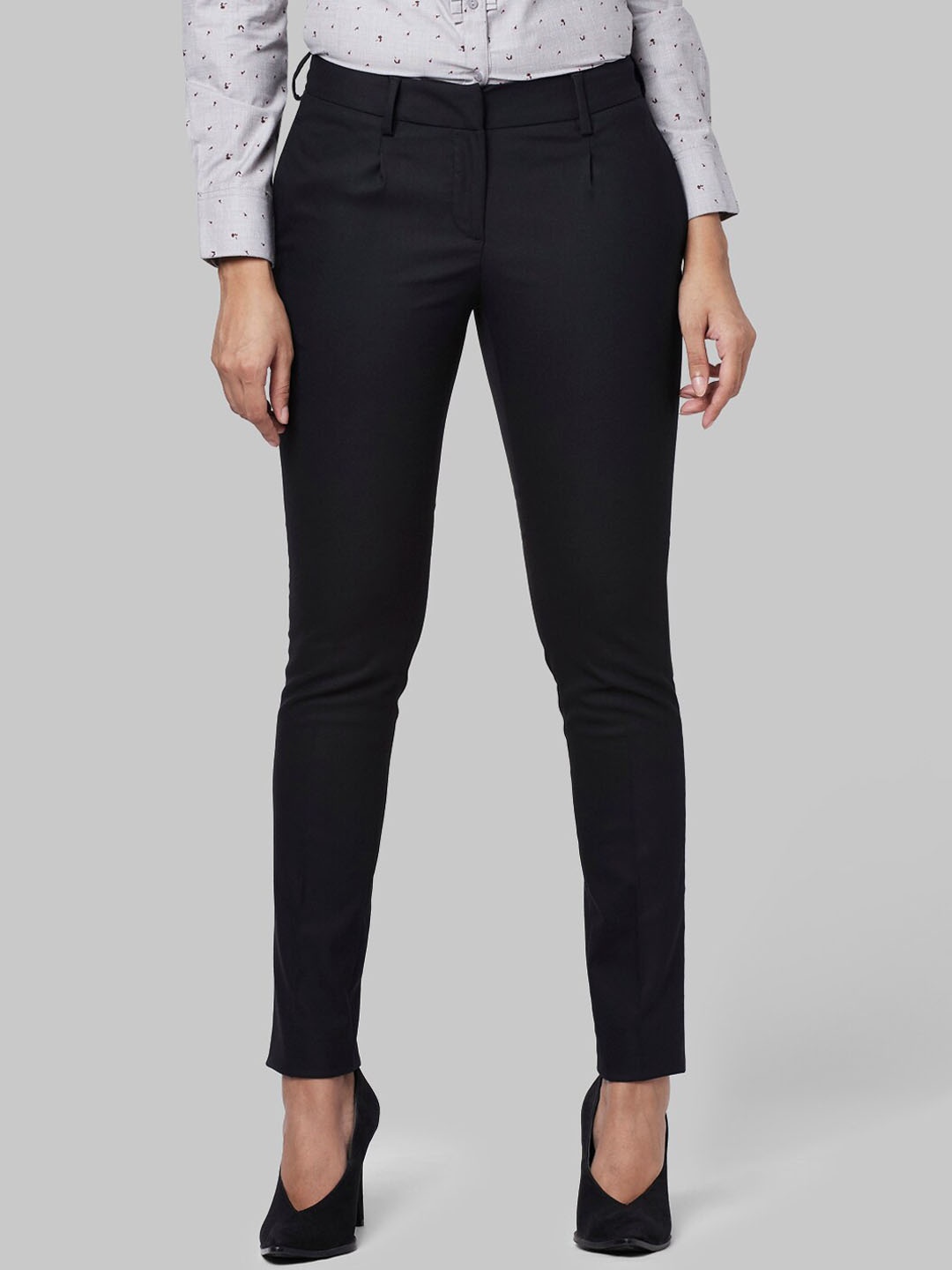 

Park Avenue Woman Black Tapered Fit Solid Formal Trousers