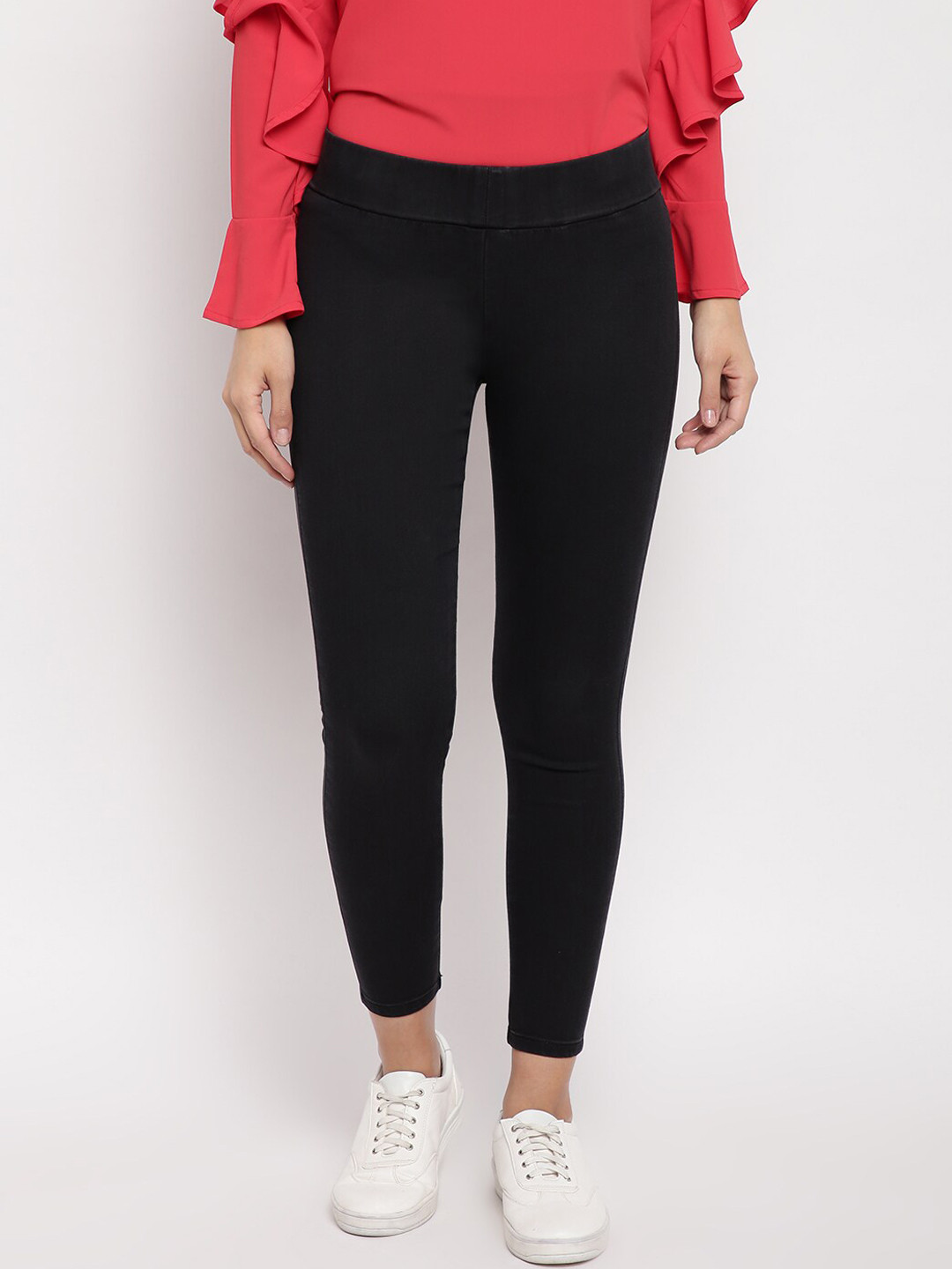 

Pepe Jeans Women Black Regular Fit Mid-Rise Clean Look Jeans