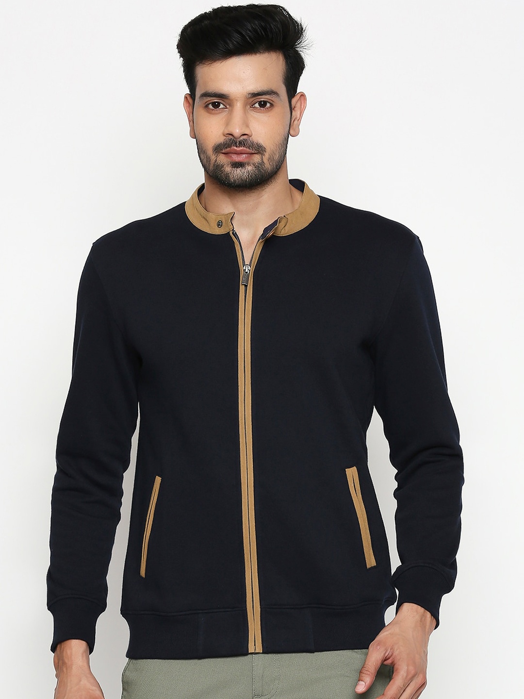 

BYFORD by Pantaloons Men Navy Blue Solid Sweatshirt
