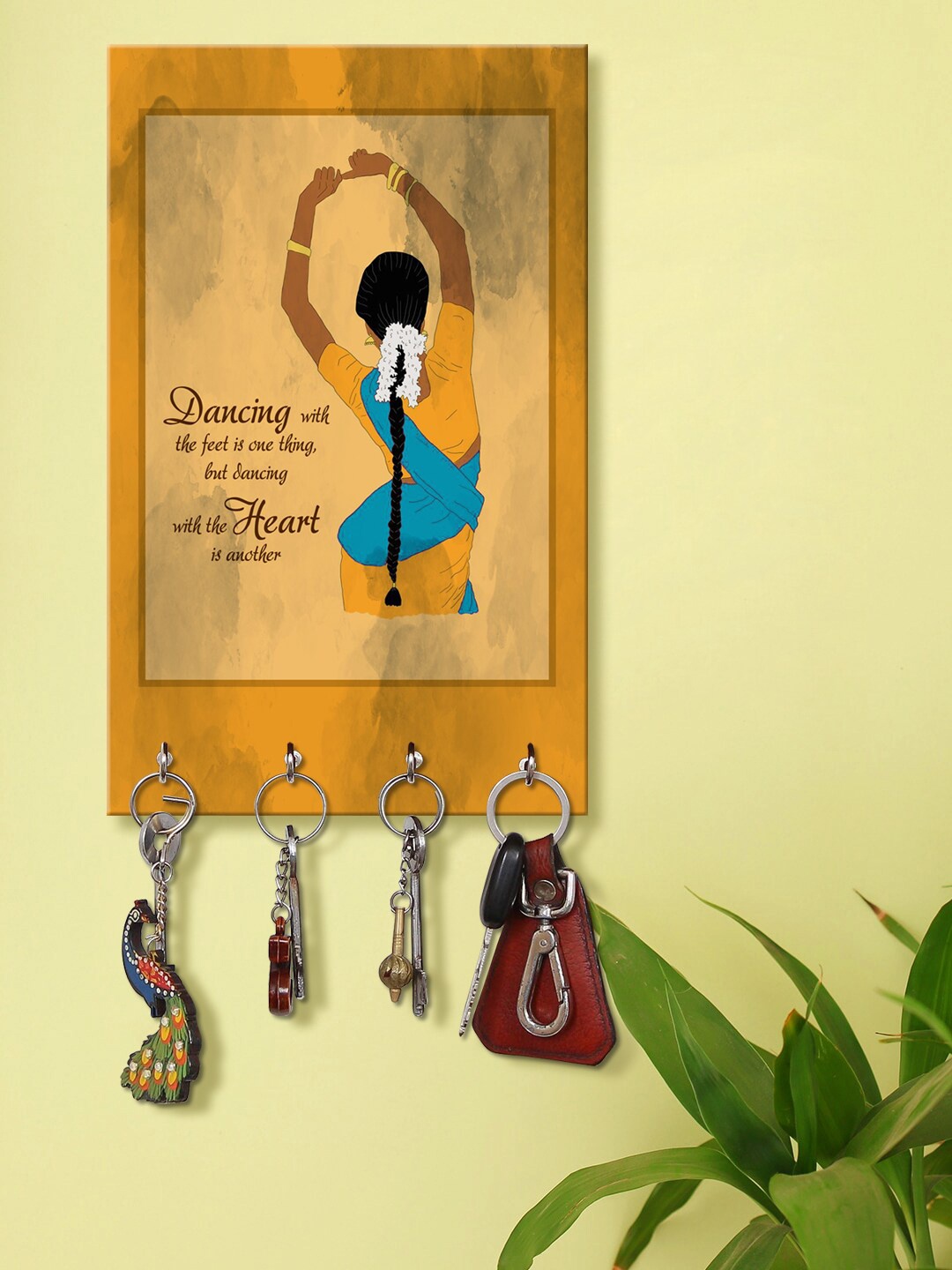 

999Store Yellow & Blue Dancing Lady Pattern Wooden Keyholder
