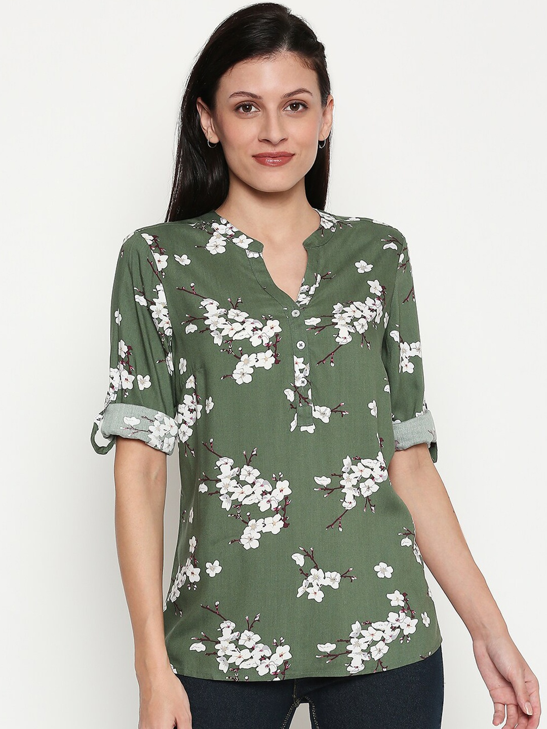 

Honey by Pantaloons Women Green & White Floral Printed Tunic
