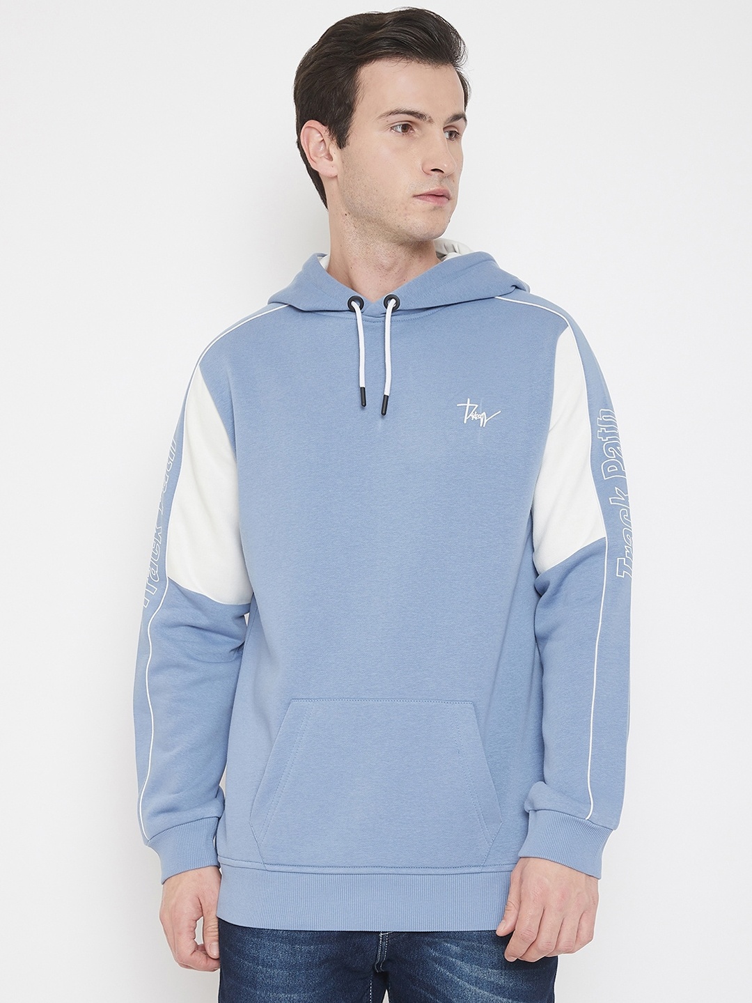 

QUBIC Men Blue & White Colourblocked Sweatshirt