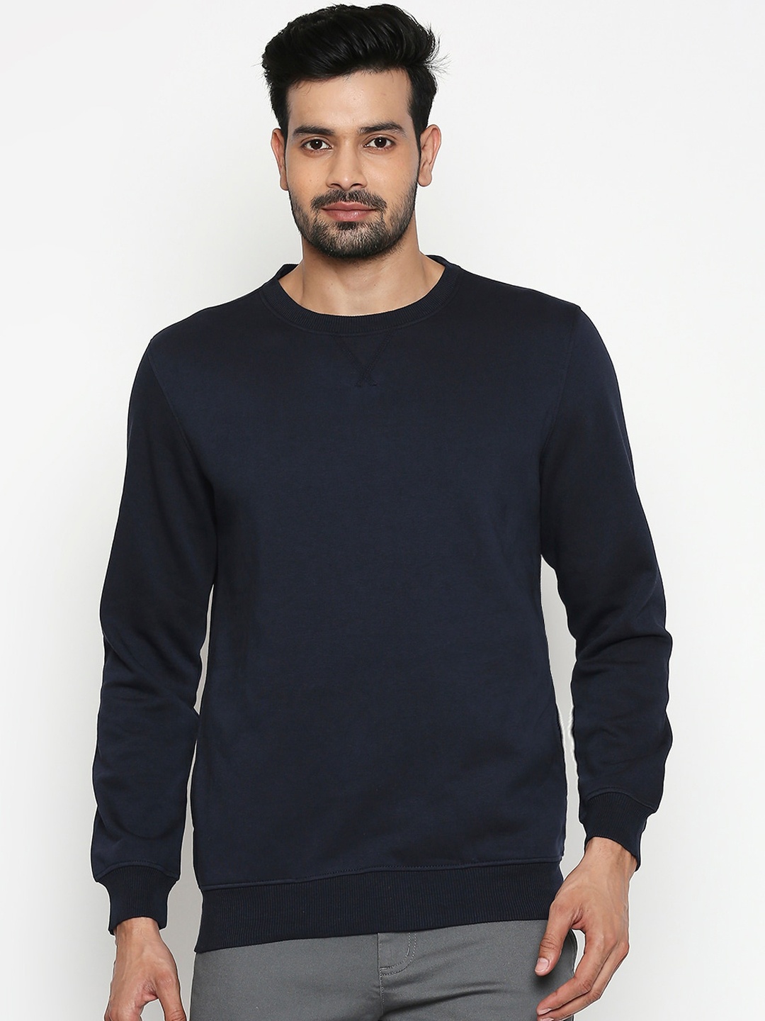 

BYFORD by Pantaloons Men Navy Blue Solid Sweatshirt