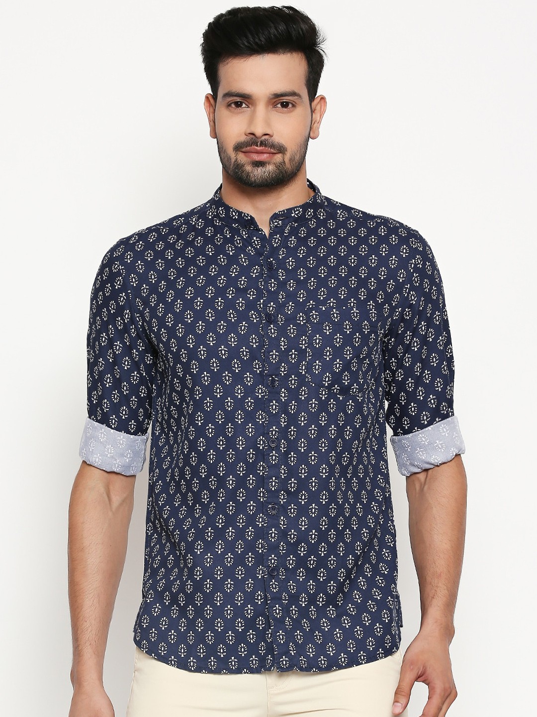 

People Men Navy Blue Slim Fit Printed Casual Shirt