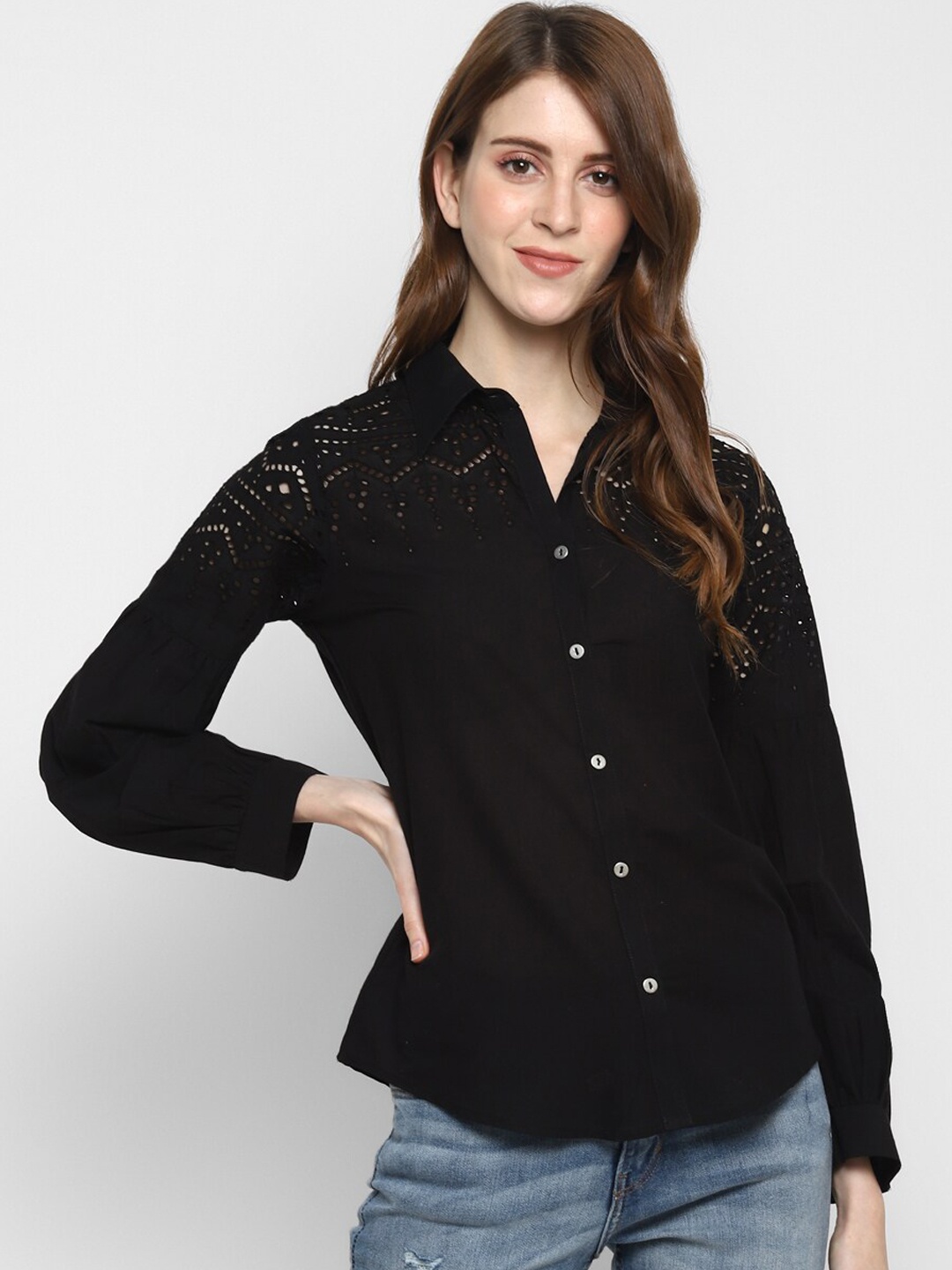 

Taurus Women Black Regular Fit Solid Casual Shirt