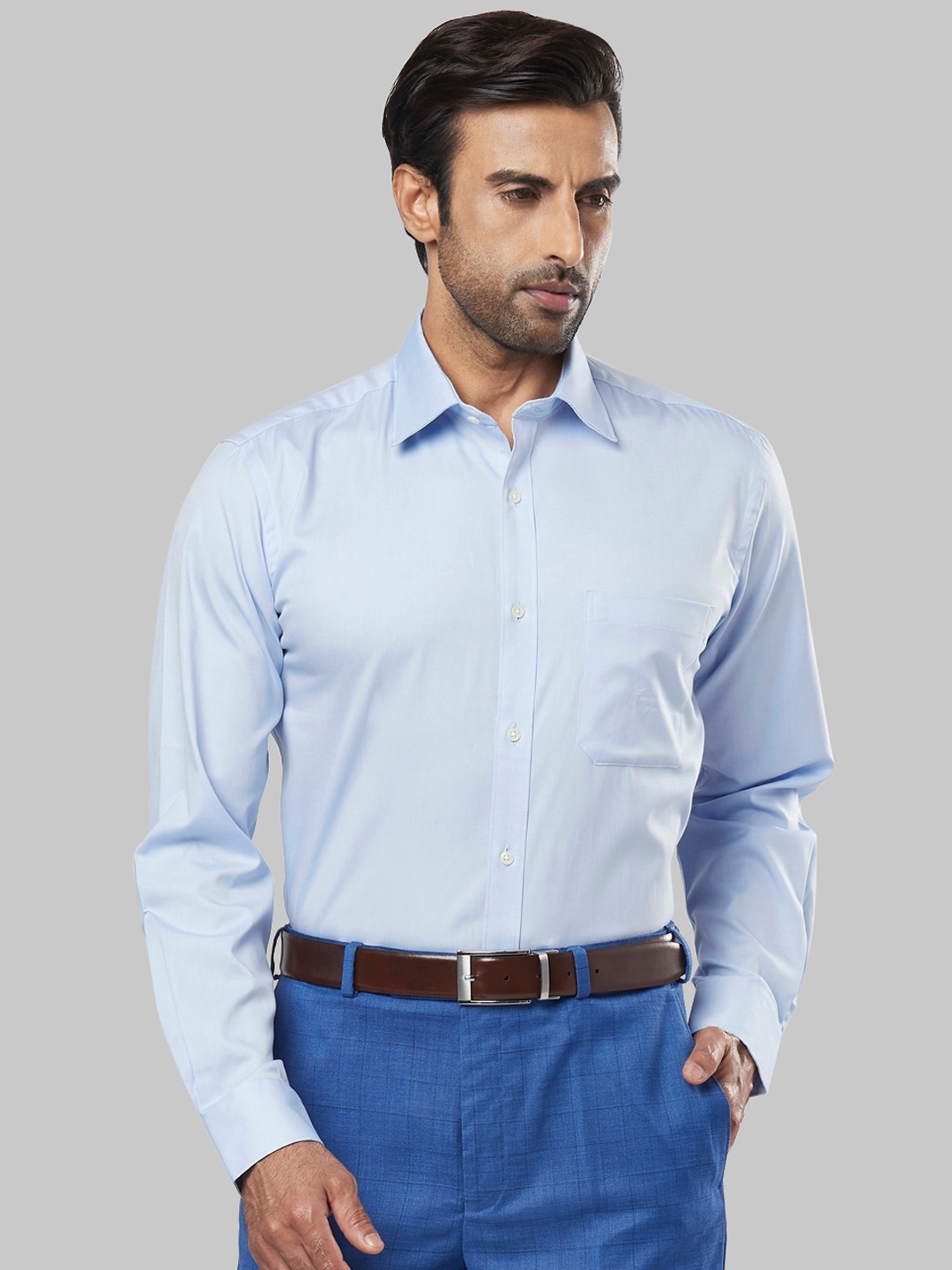 

Raymond Men Blue Regular Fit Solid Formal Shirt