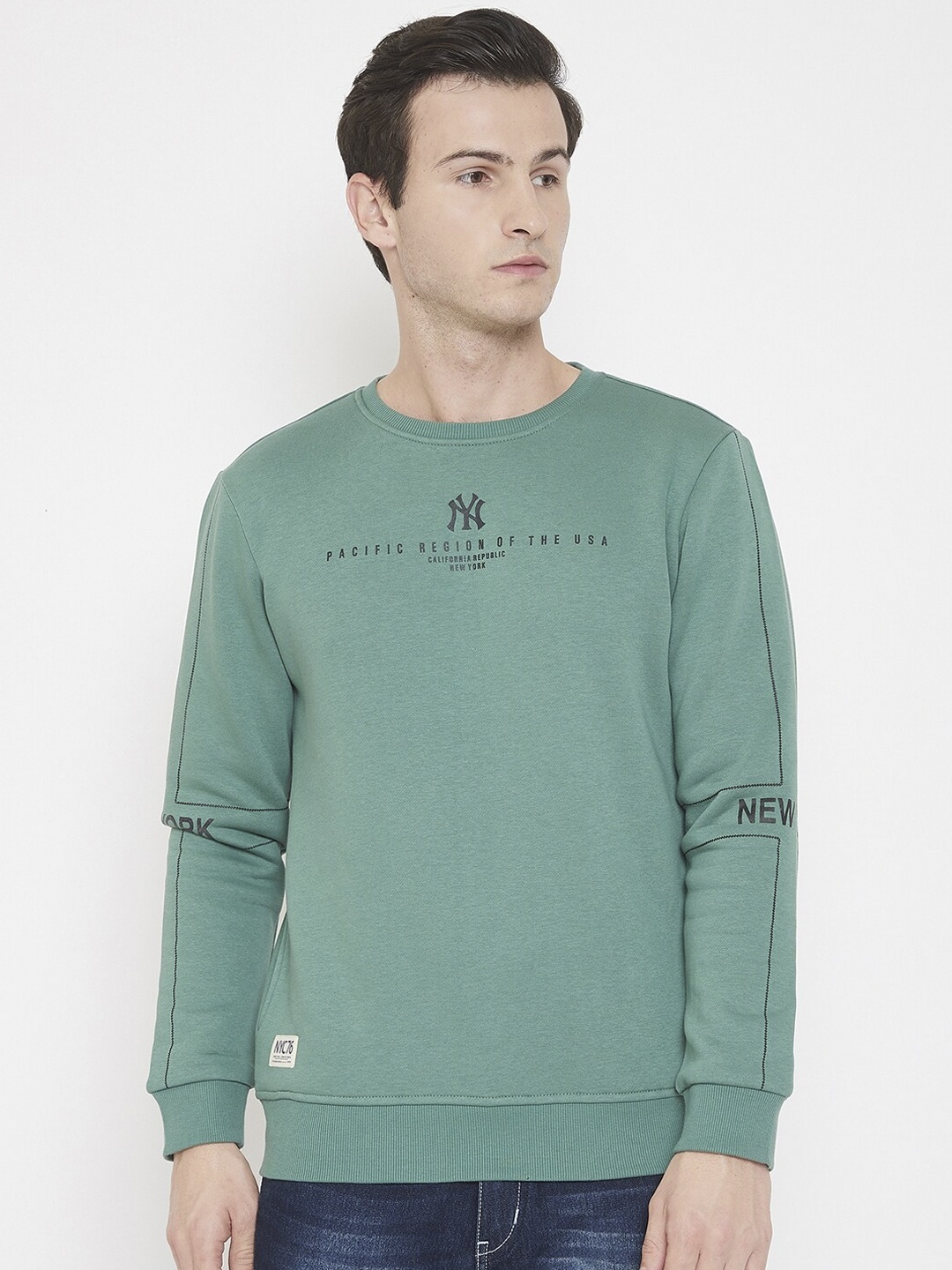

QUBIC Men Green Solid Sweatshirt