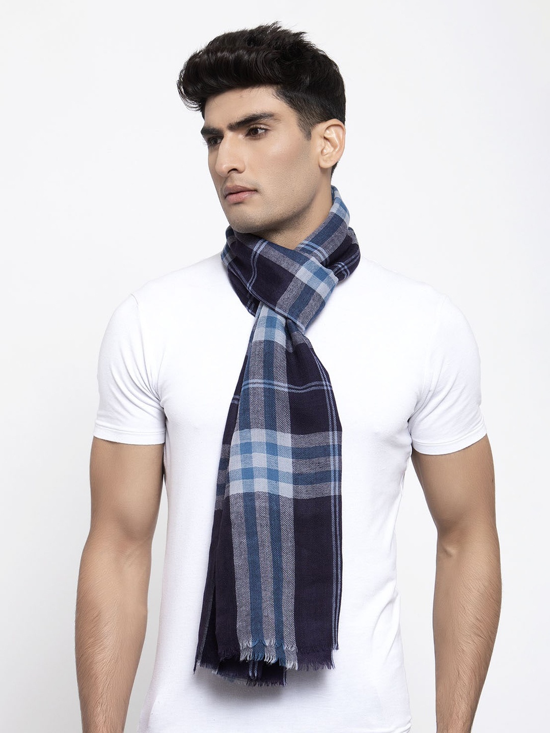 

Calvadoss Men Navy Blue & White Checked Sustainable Muffler
