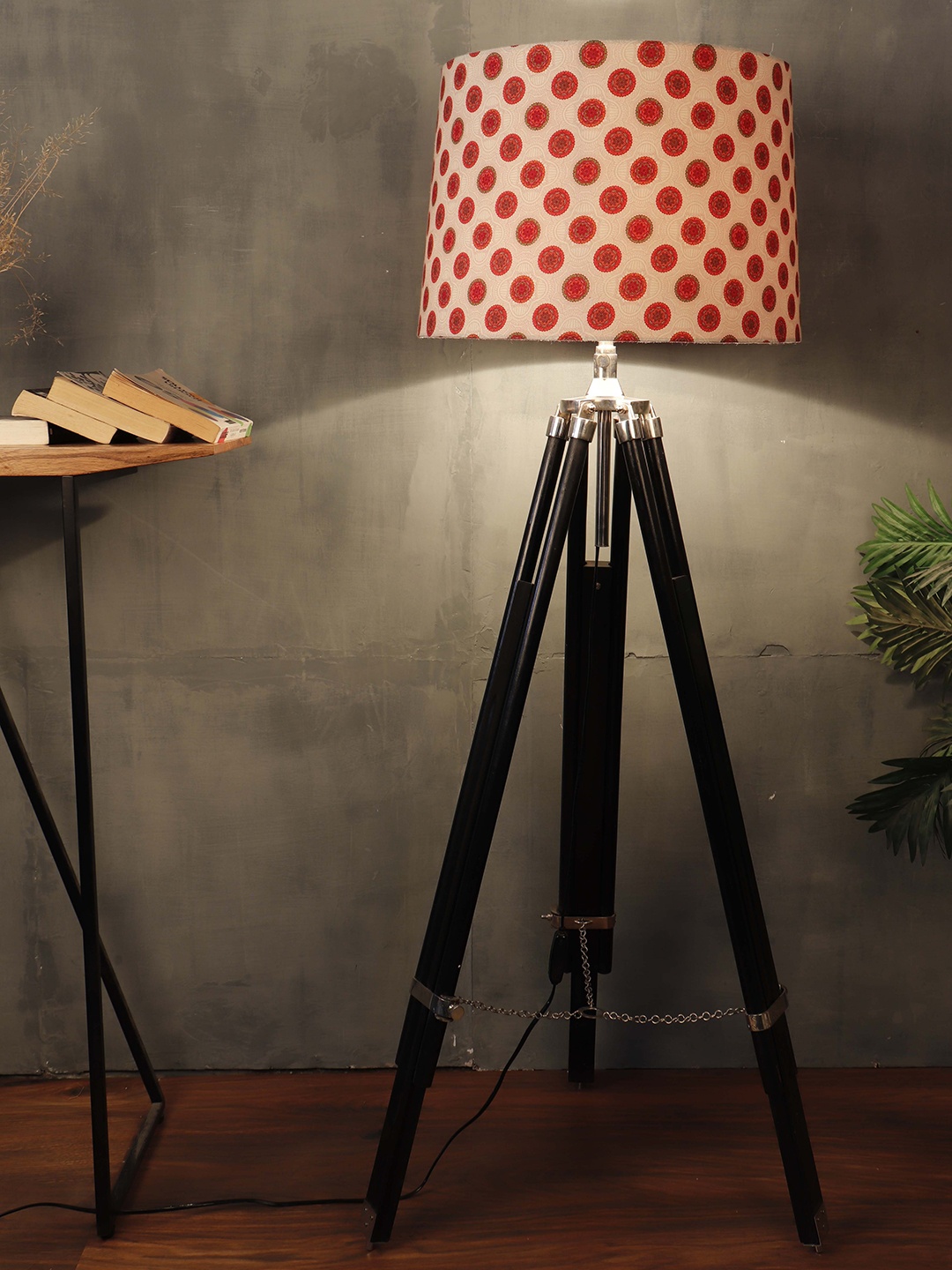 

Grated Ginger Beige & Red Printed Contemporary Frustum Shaped Lamp Shade