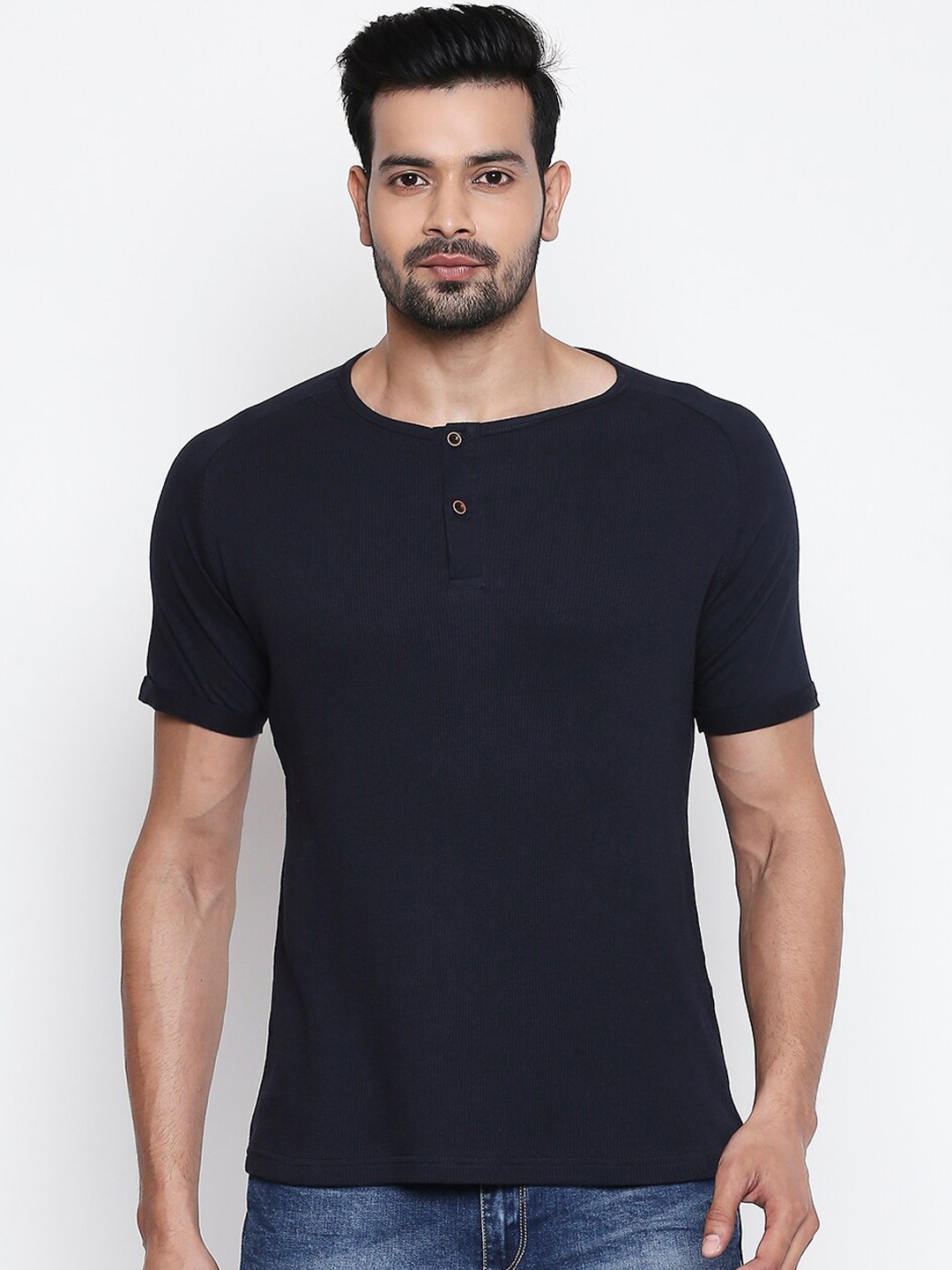 

People Men Navy Blue Solid Henley Neck Pure Cotton T-shirt