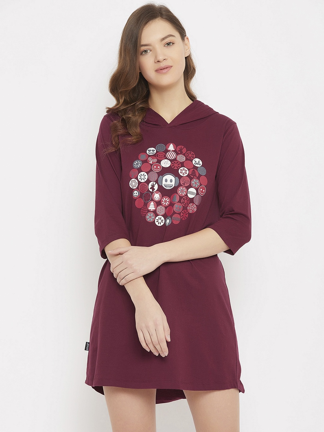 

Clovia Women Maroon Printed Hooded Nightdress