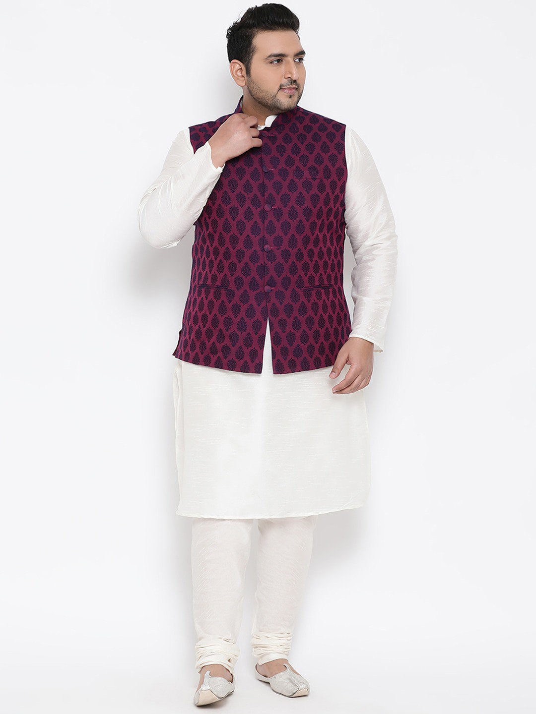 

KISAH PLUS Men Purple & White Solid Kurta with Pyjamas