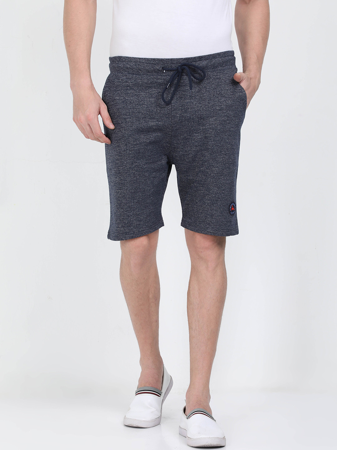 

Masculino Latino Men Navy Blue Solid Regular Fit Regular Shorts