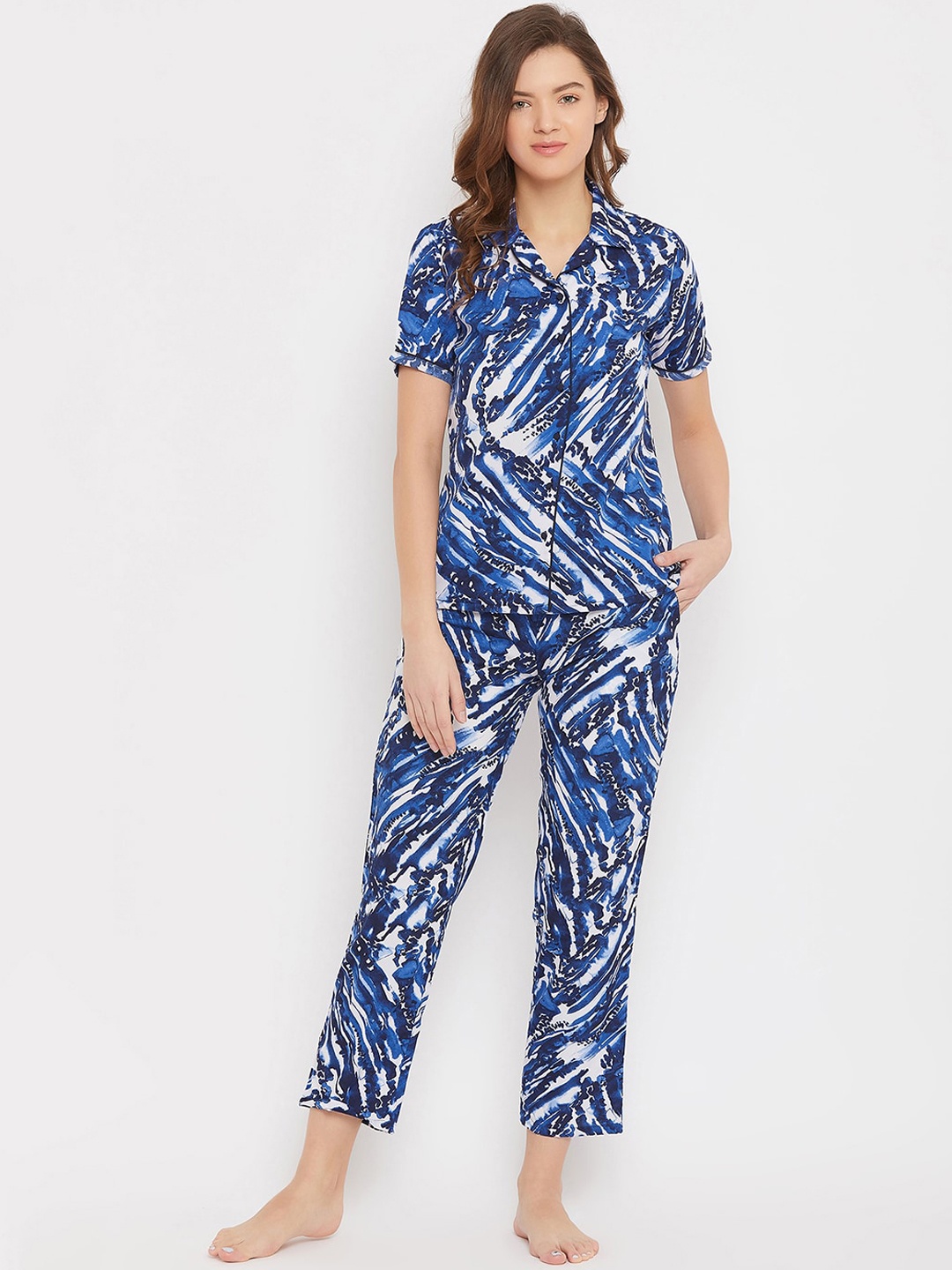 

Clovia Women Blue Printed Night suit