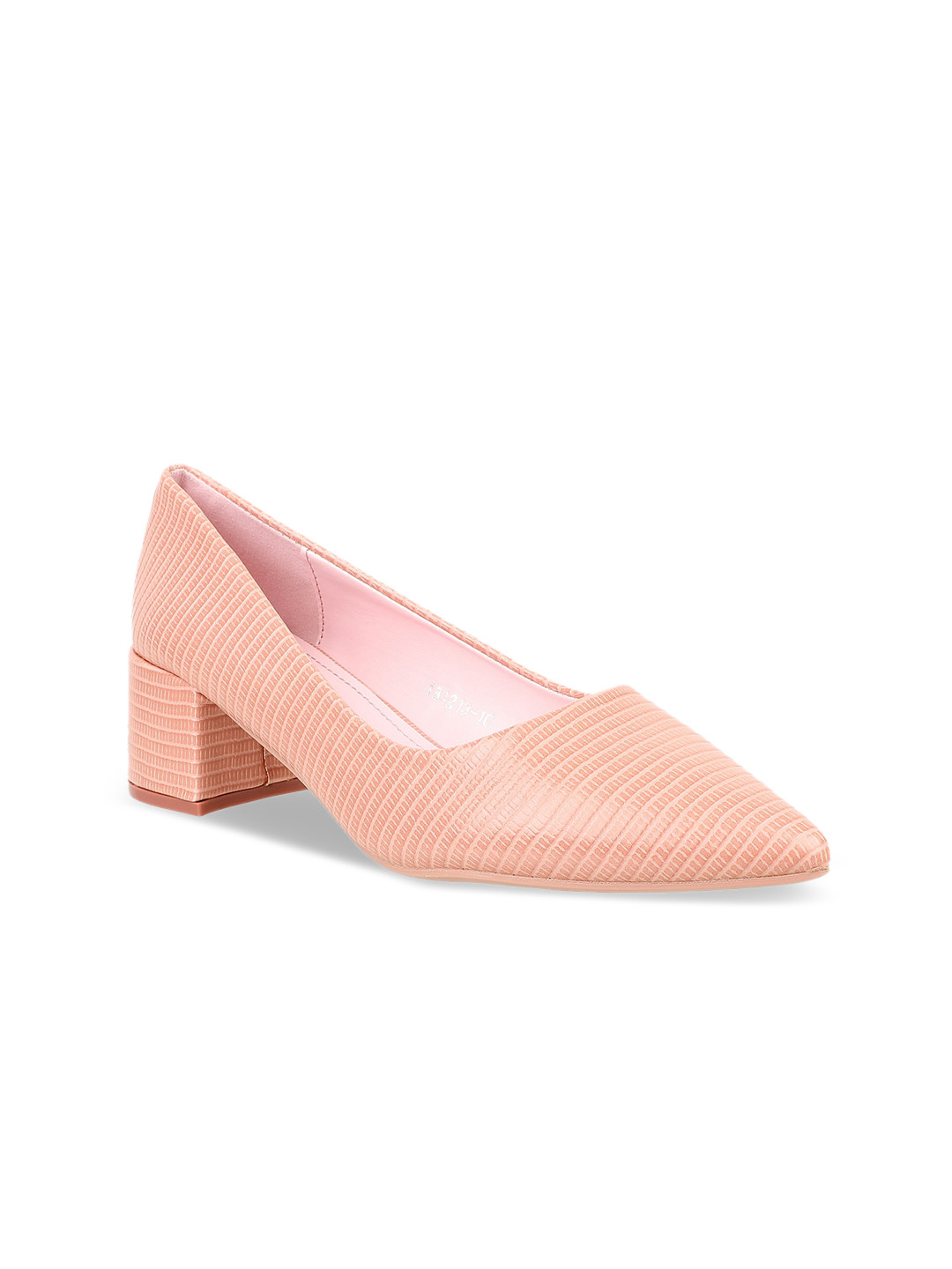 

Flat n Heels Women Pink Textured Pumps