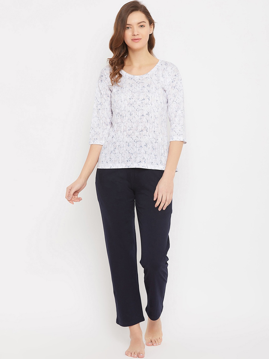 

Clovia Women Blue & White Printed Night Suit