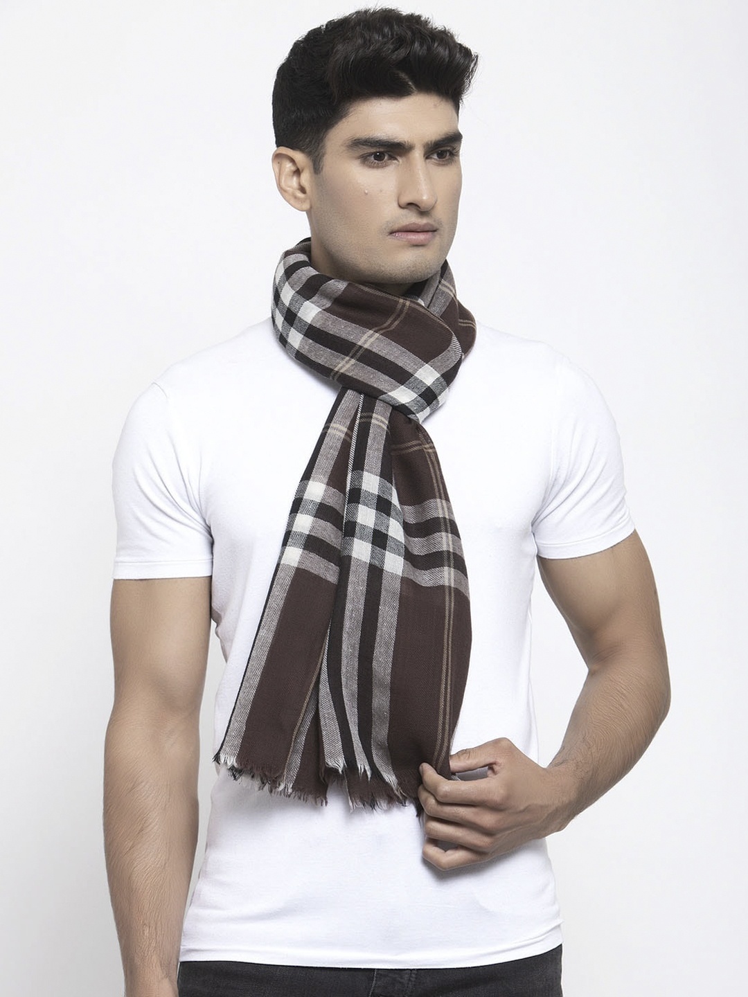 

Calvadoss Men Brown & White Checked Sustainable Muffler