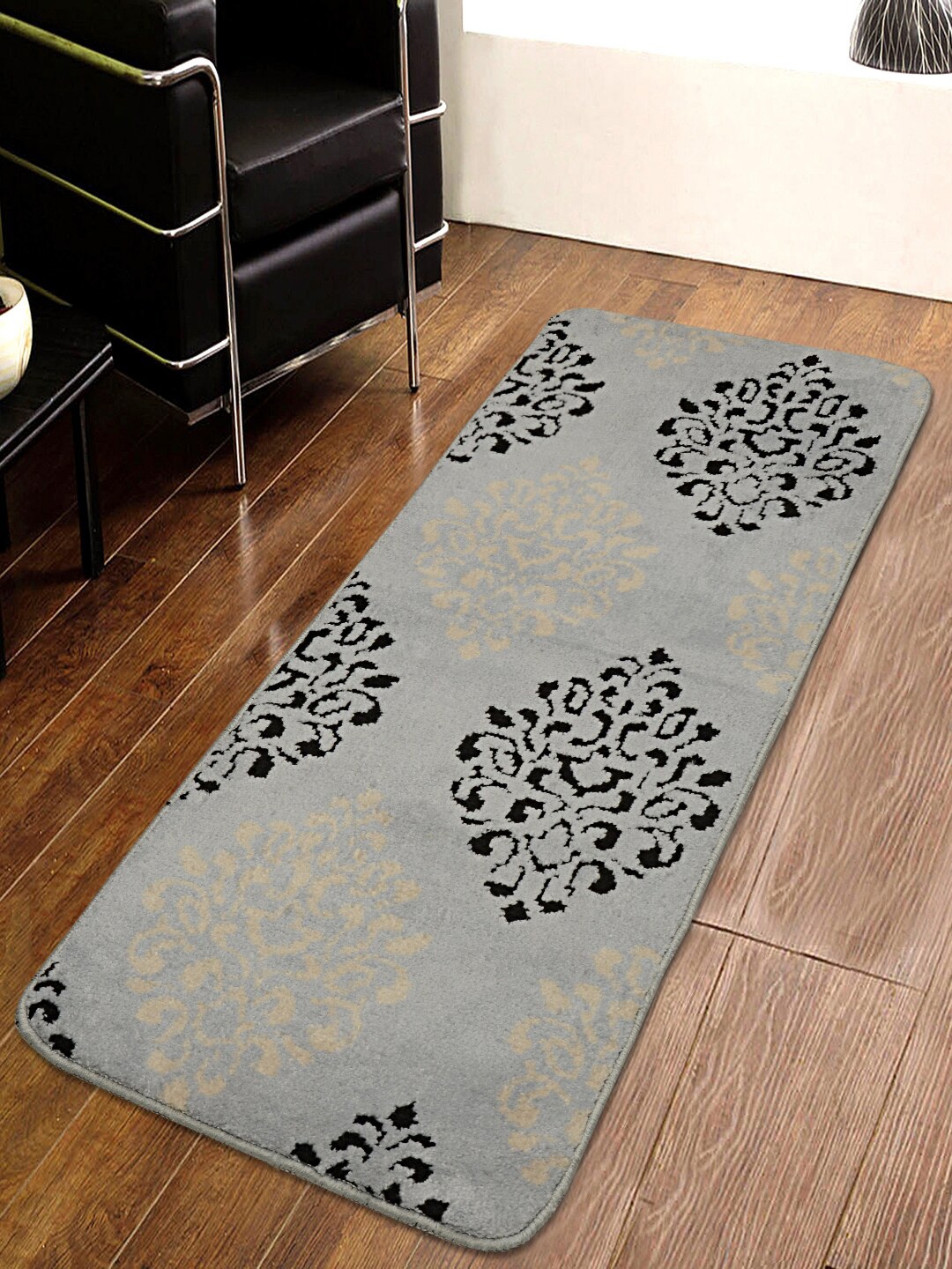 

Saral Home Unisex Grey & Black Floral Anti-Skid Floor Runner