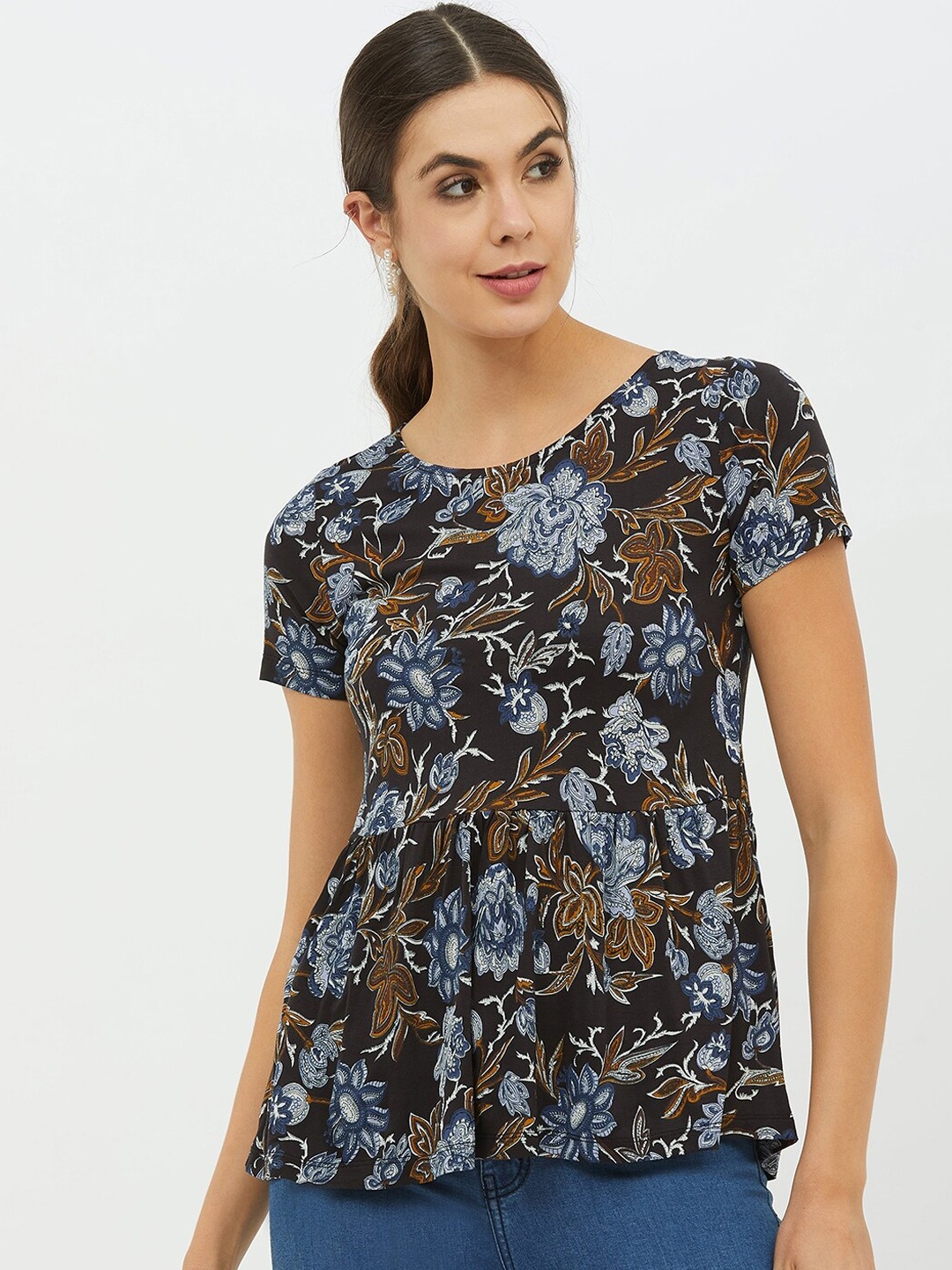 

Harpa Women Black Printed Round Neck T-shirt