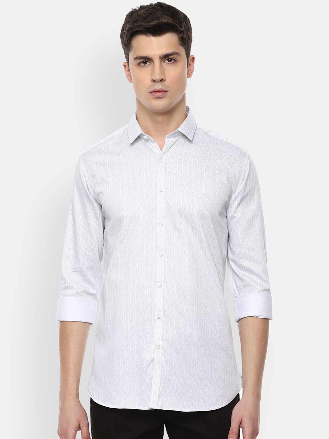 

V Dot Men White Slim Fit Printed Casual Shirt