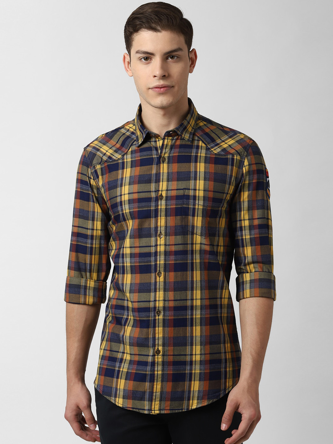 

Peter England Casuals Men Navy Blue & Yellow Slim Fit Checked Casual Shirt