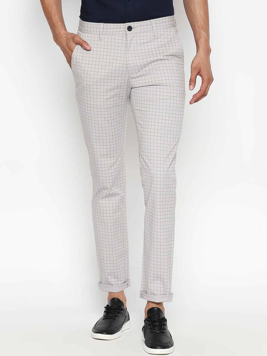 

BYFORD by Pantaloons Men Off-White & Grey Slim Fit Checked Regular Trousers