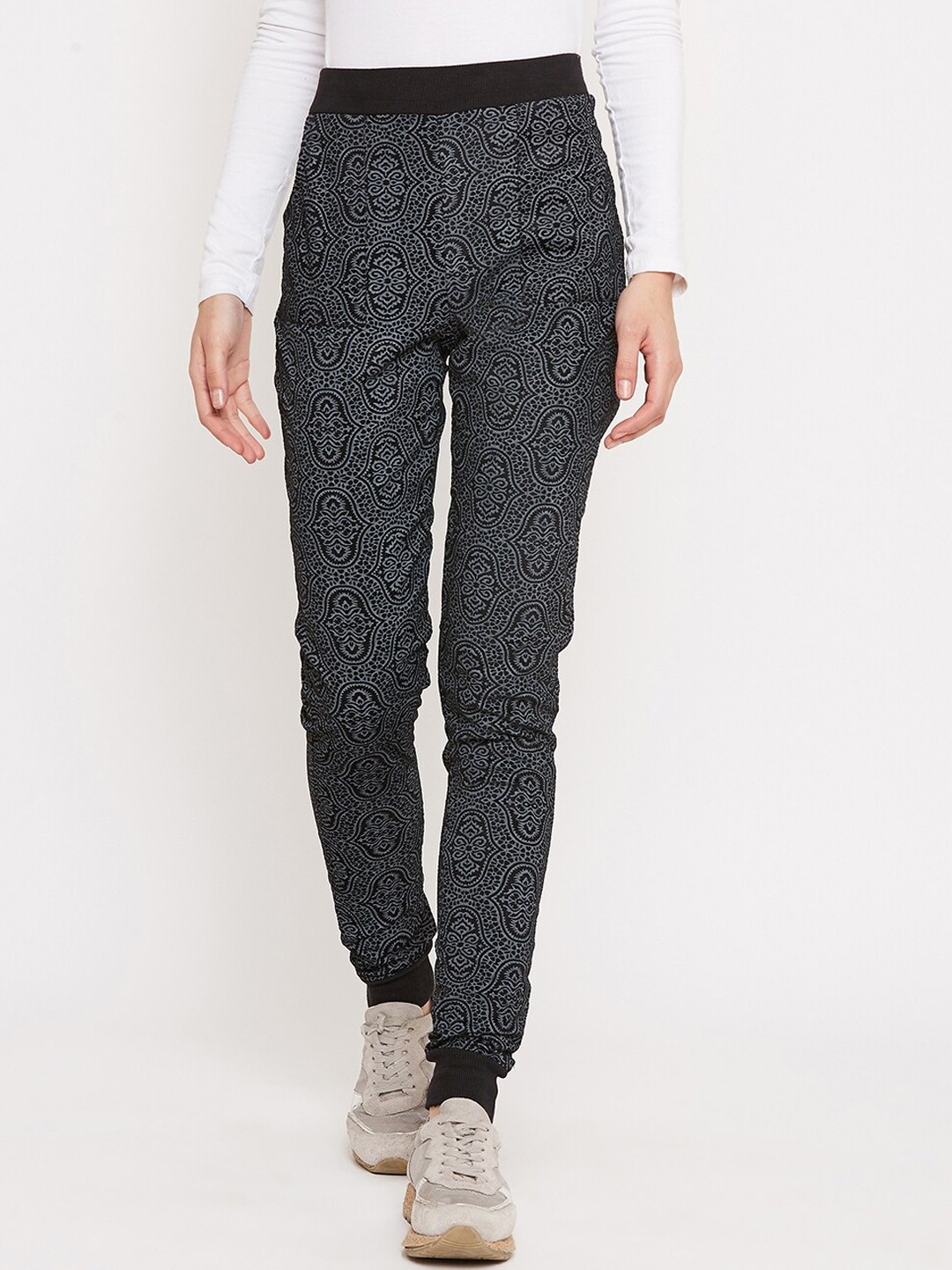 

Ruhaans Women Black & Grey Printed Treggings