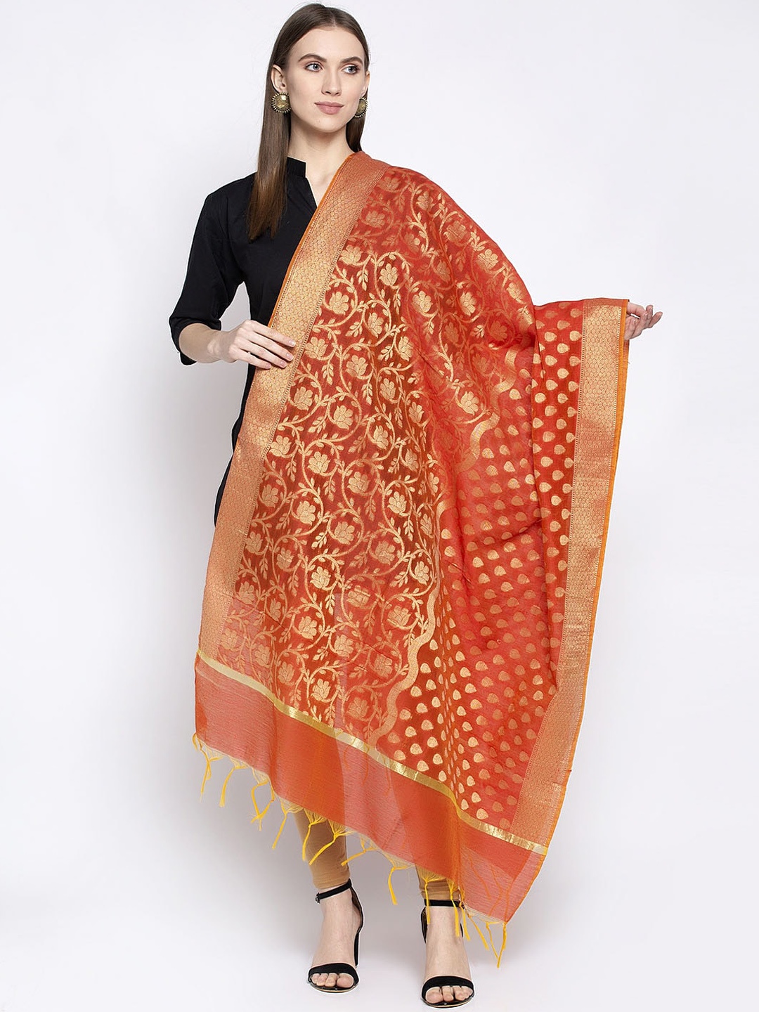 

Aujjessa Women Peach-Coloured & Gold-Coloured Woven Design Banarasi Dupatta