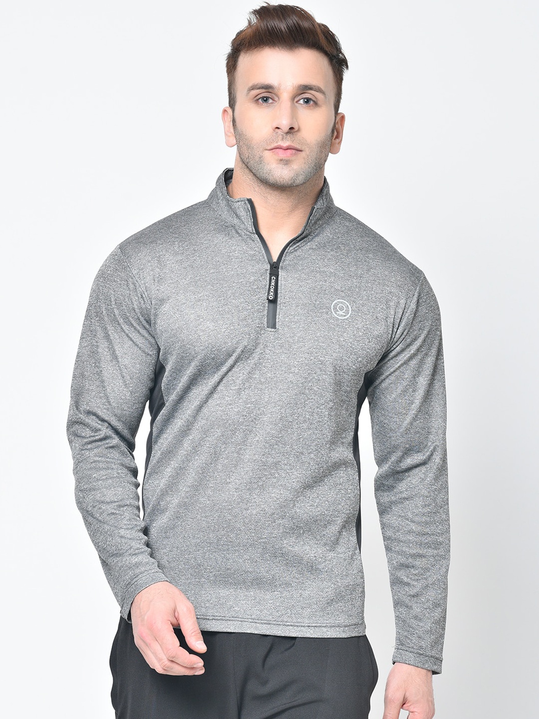 

CHKOKKO Men Grey Self Design High Neck Gym T -Shirt