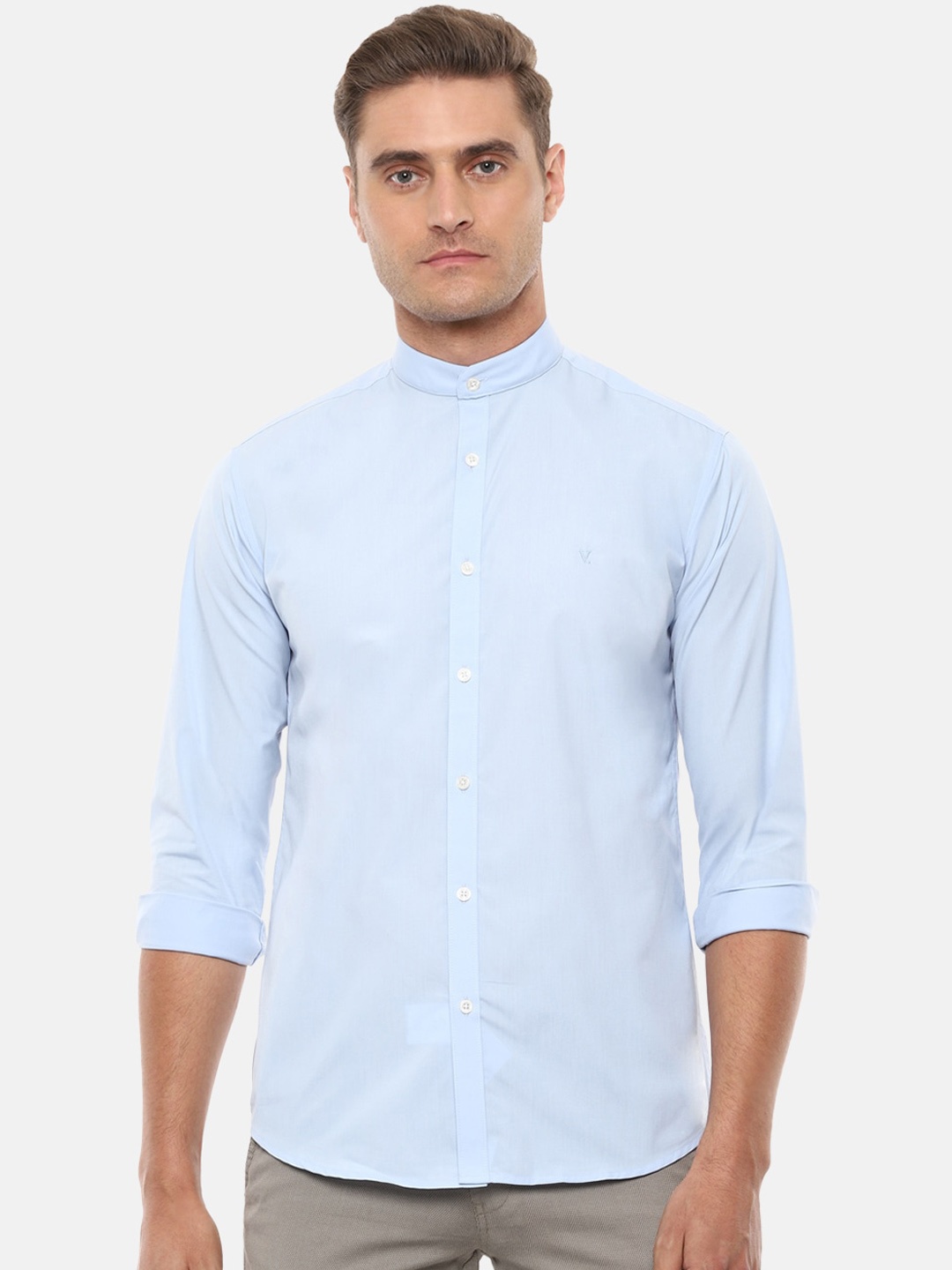

V Dot Men Blue Slim Fit Solid Casual Shirt